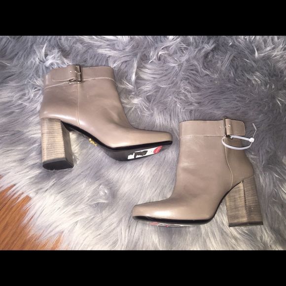 PRADA Ankle Boots/Booties - Picture 4 of 8